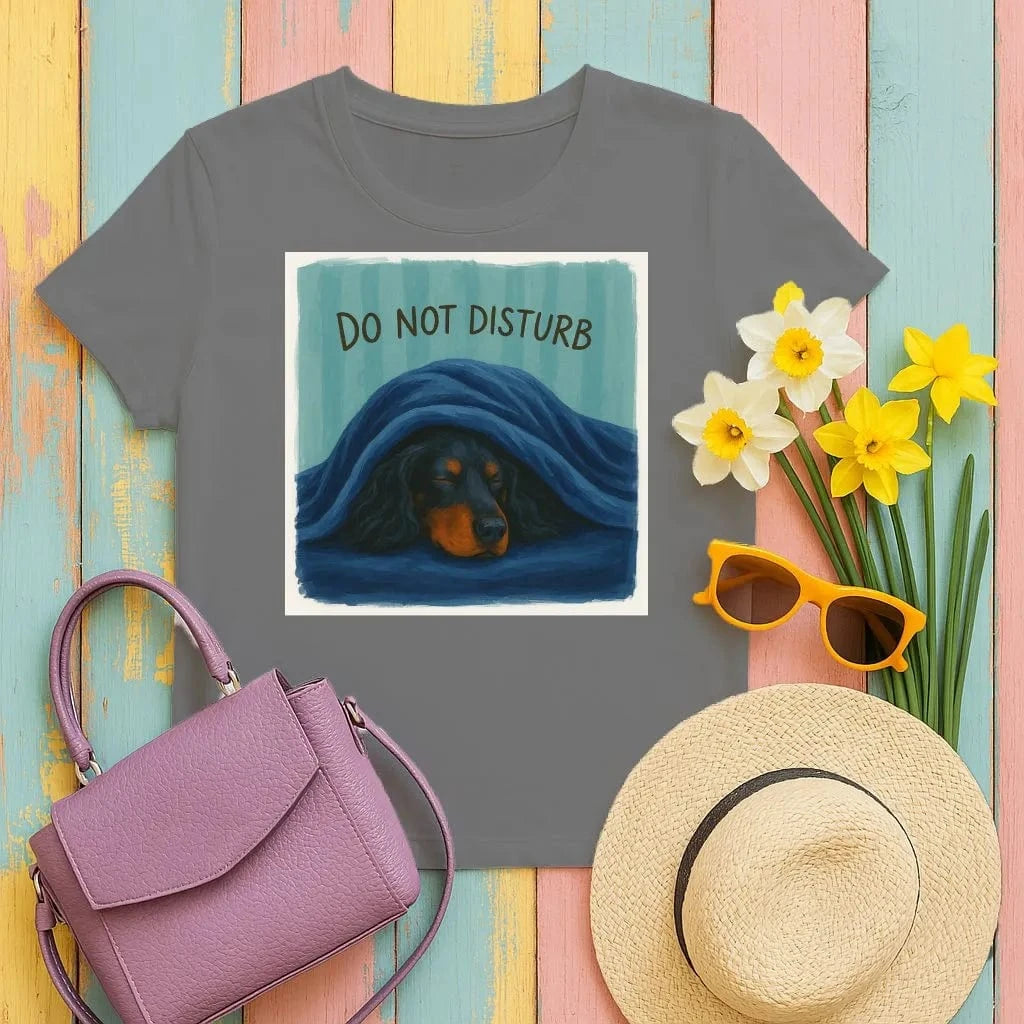 Sleeping Gordon Setter under Blanket T-Shirts Black T-shirt