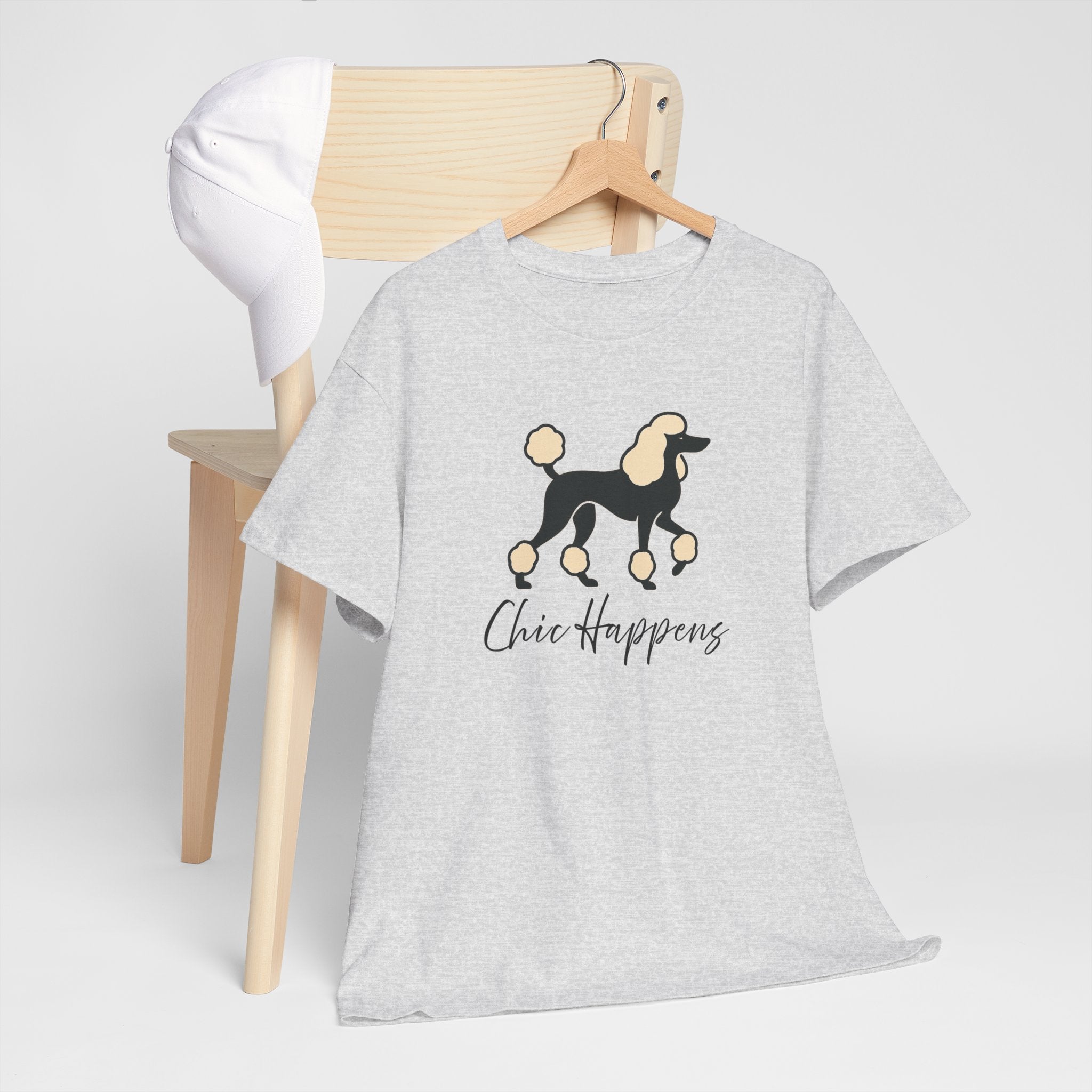 Standard Poodle 'Chic happens' T-shirt