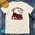 Trust The Nose Labrador T-Shirt in Natural