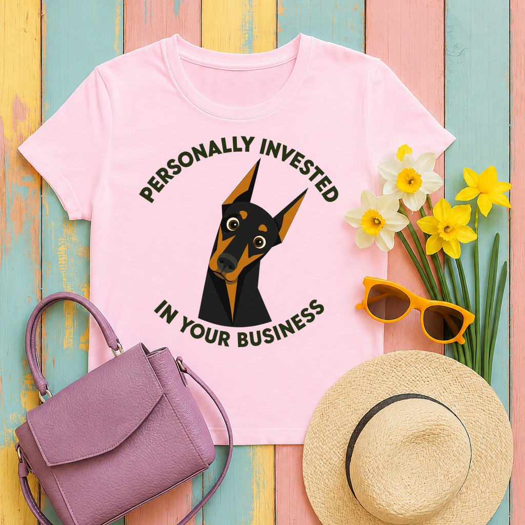 Invested Doberman T-shirt in Light Pink