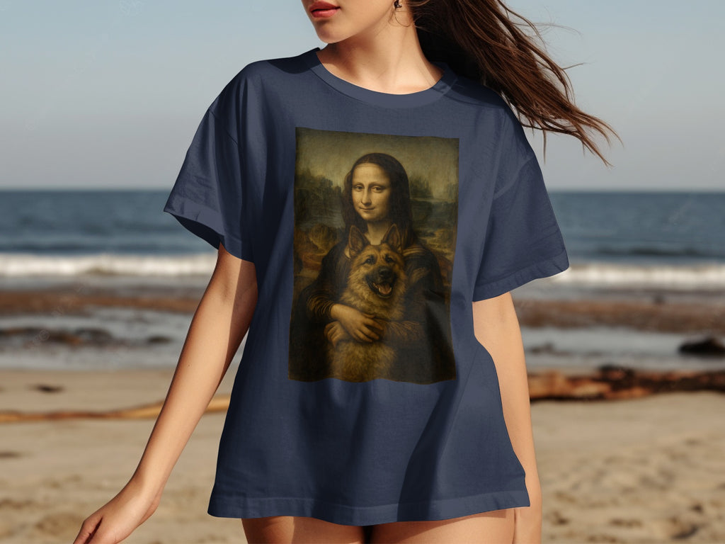 Mona Lisa and Dog Print Beach T-Shirt