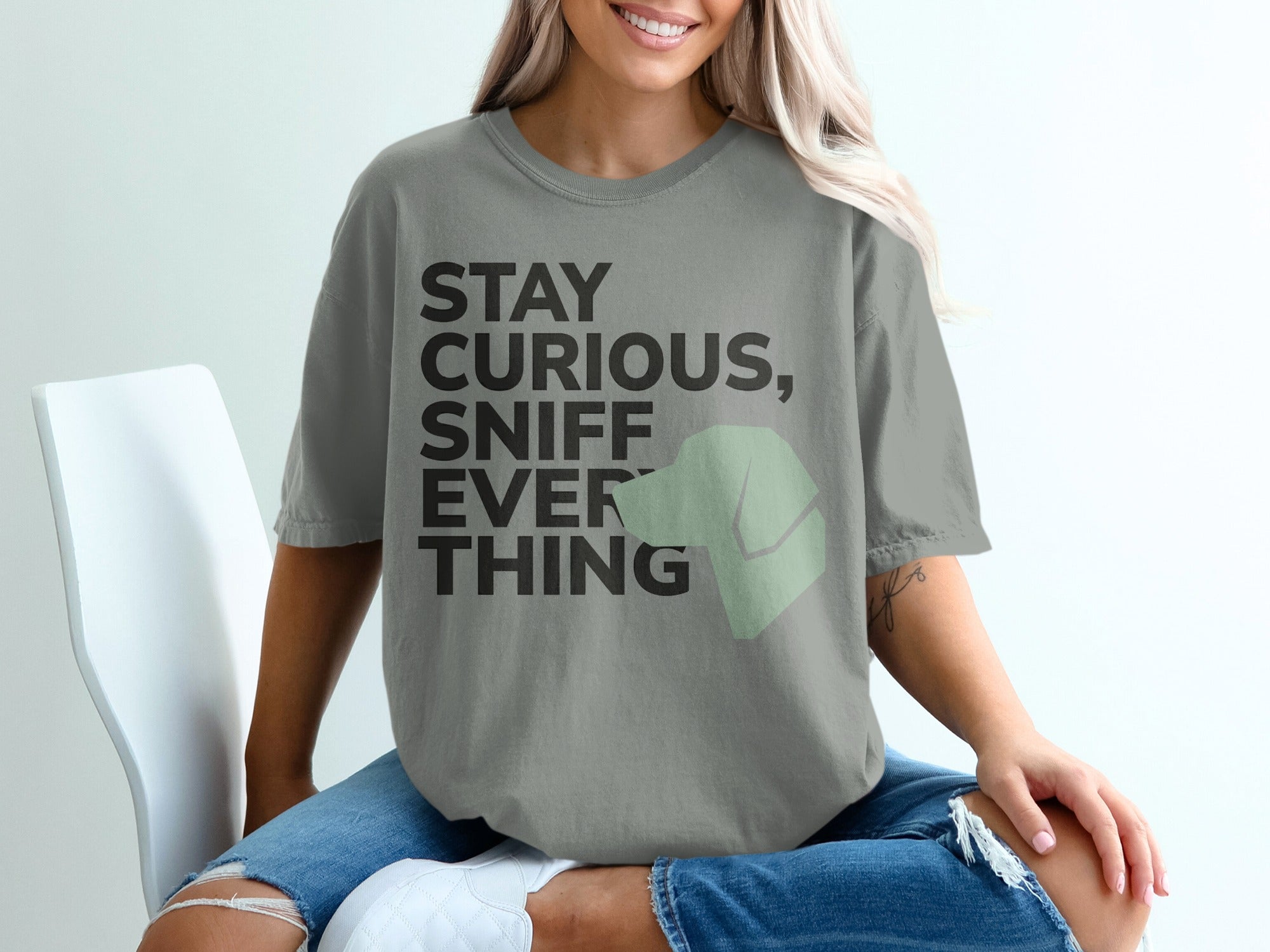 Stay Curious Sniff Everything Graphic T-shirt