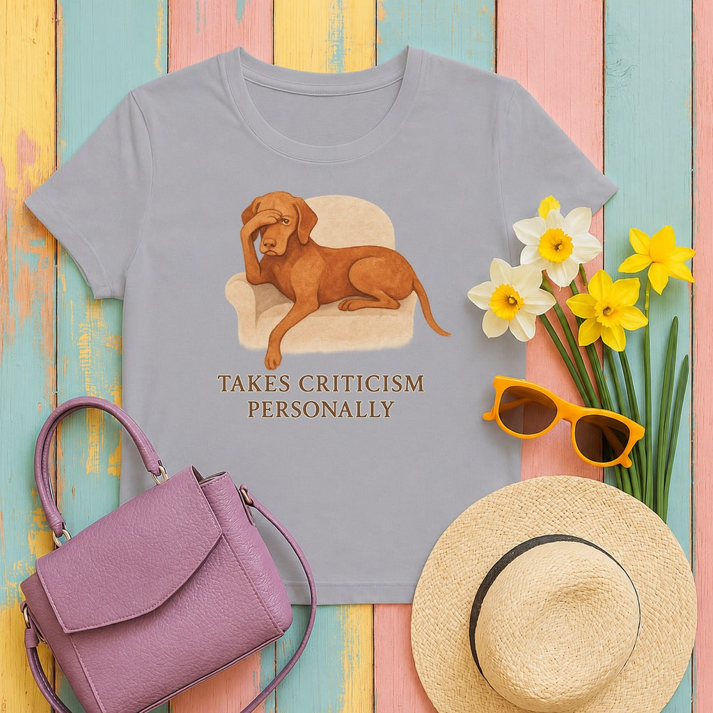 Vizsla Takes Criticism Personally Tee in Athletic Heather
