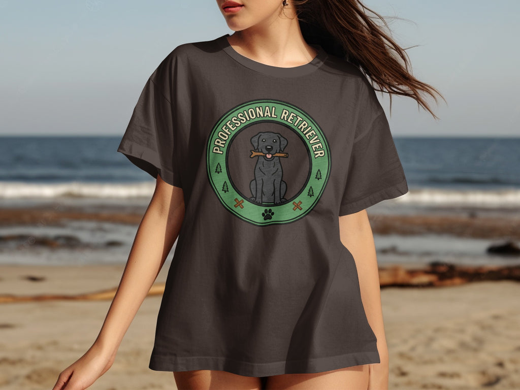 Professional Retriever Graphic Tee for Casual Outfits