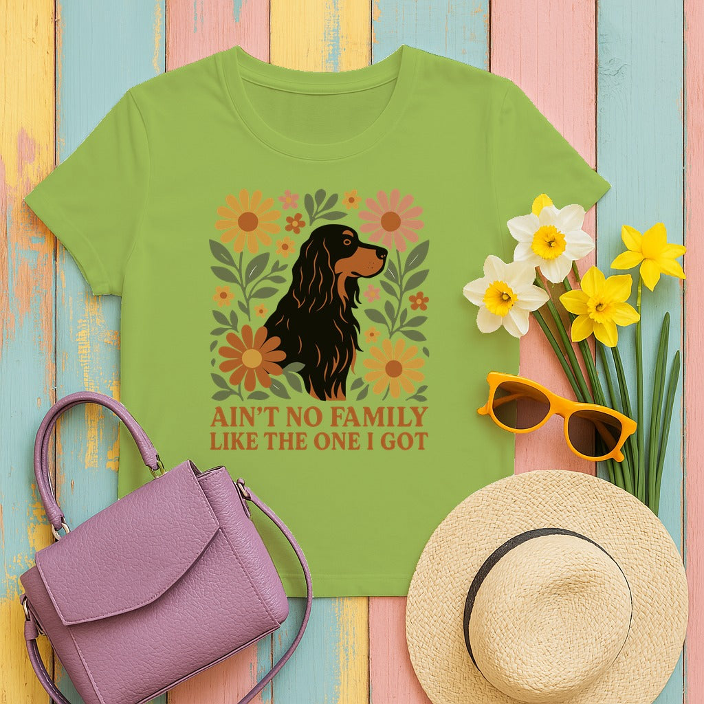 Ain't No Family Like the One I Got Dog Gordon Setter T-Shirt in Kiwi