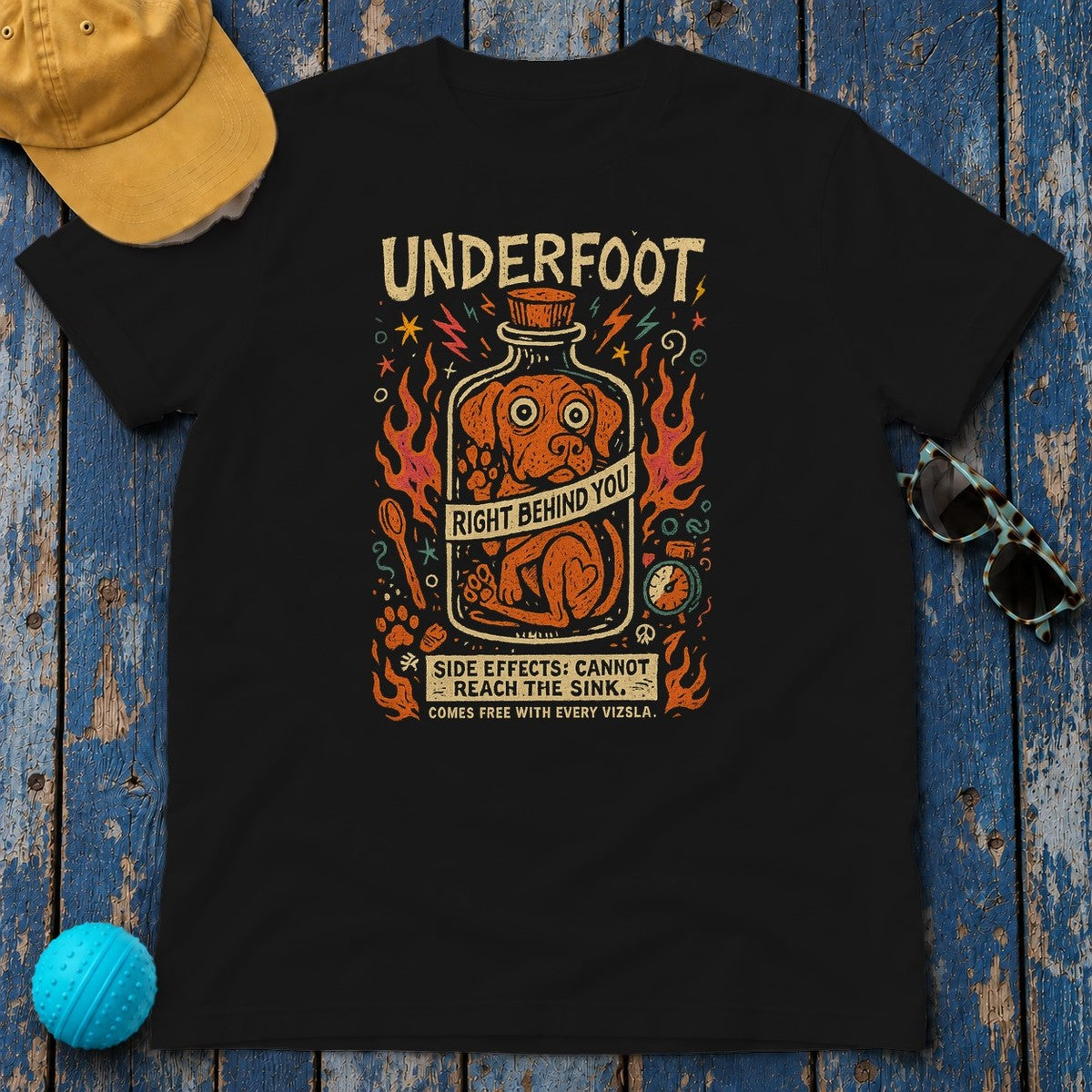Vizsla Underfoot T-Shirt in Black