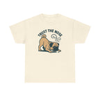 Trust The Nose Playful Pug t-shirt, Natural
